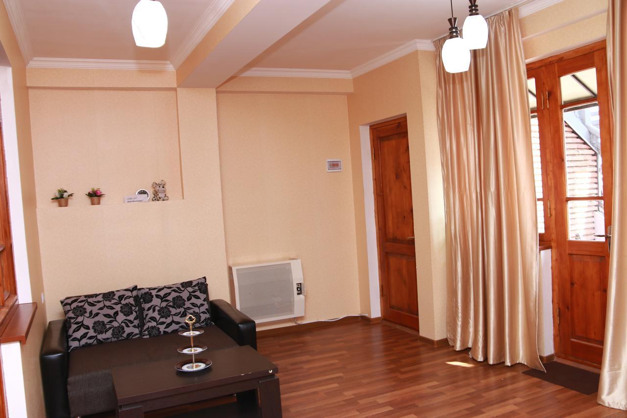 Apartment Nino Botanical Tbilisi Exterior photo